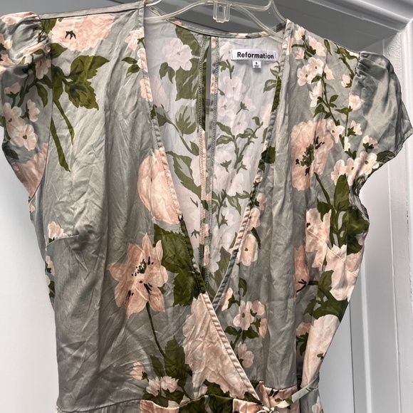 Reformation Kiana silk wrap dress - Picture 5 of 8